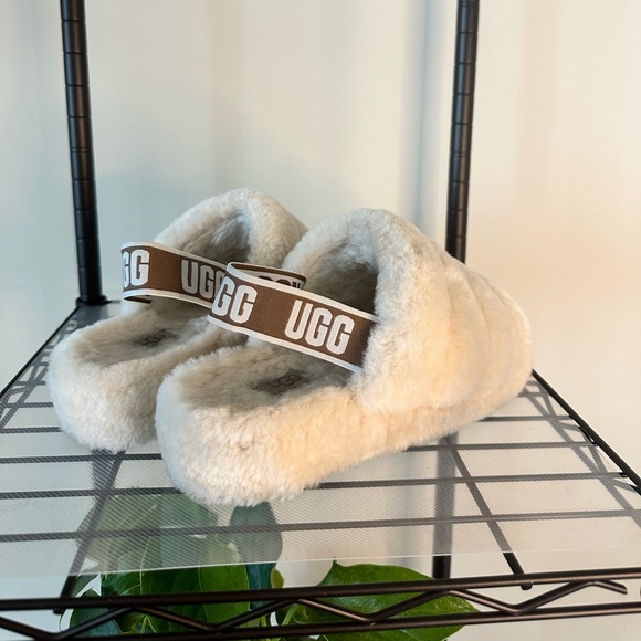 Ugg Slippers - Picture 1 of 4